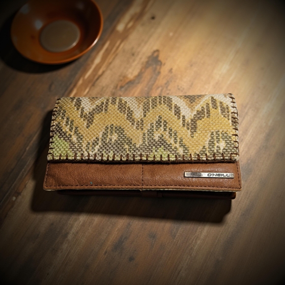 O'Neill Handbags - Preloved Brown and Tan O'Neill Wallet